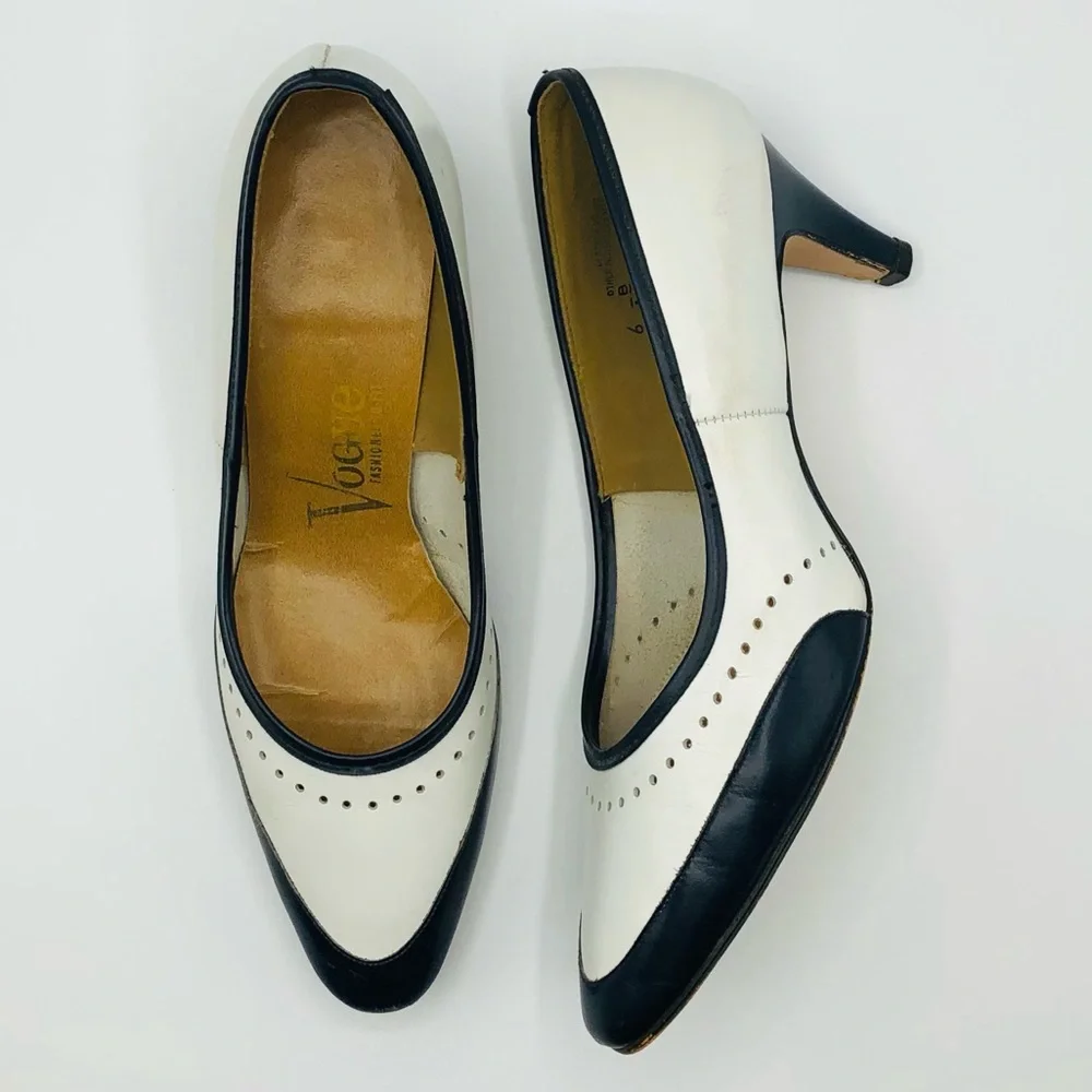 Vintage 70s Vogue Brand Oxford-Inspired Heels - Picture 4 of 16
